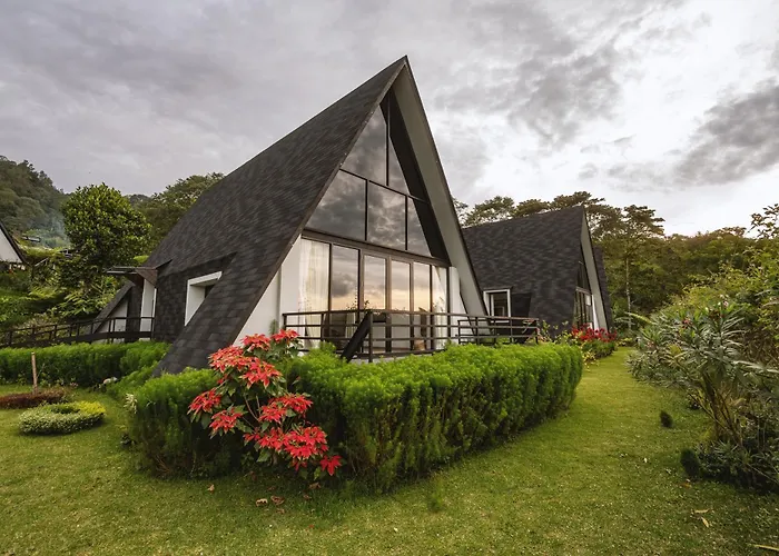 Orman Evi Buyan Lakeside Bedugul (Bali)