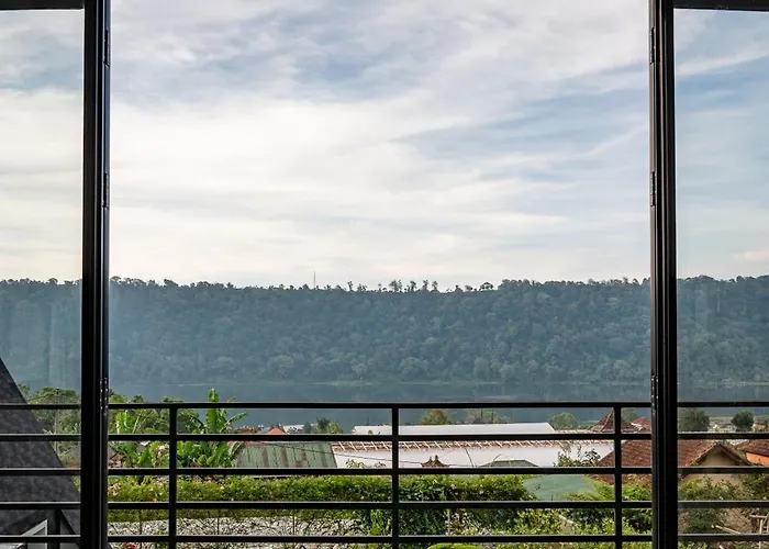 Orman Evi Buyan Lakeside